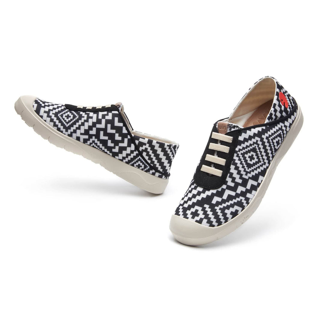 UIN Footwear Women Lattice Maze Cadiz VII Women Canvas loafers