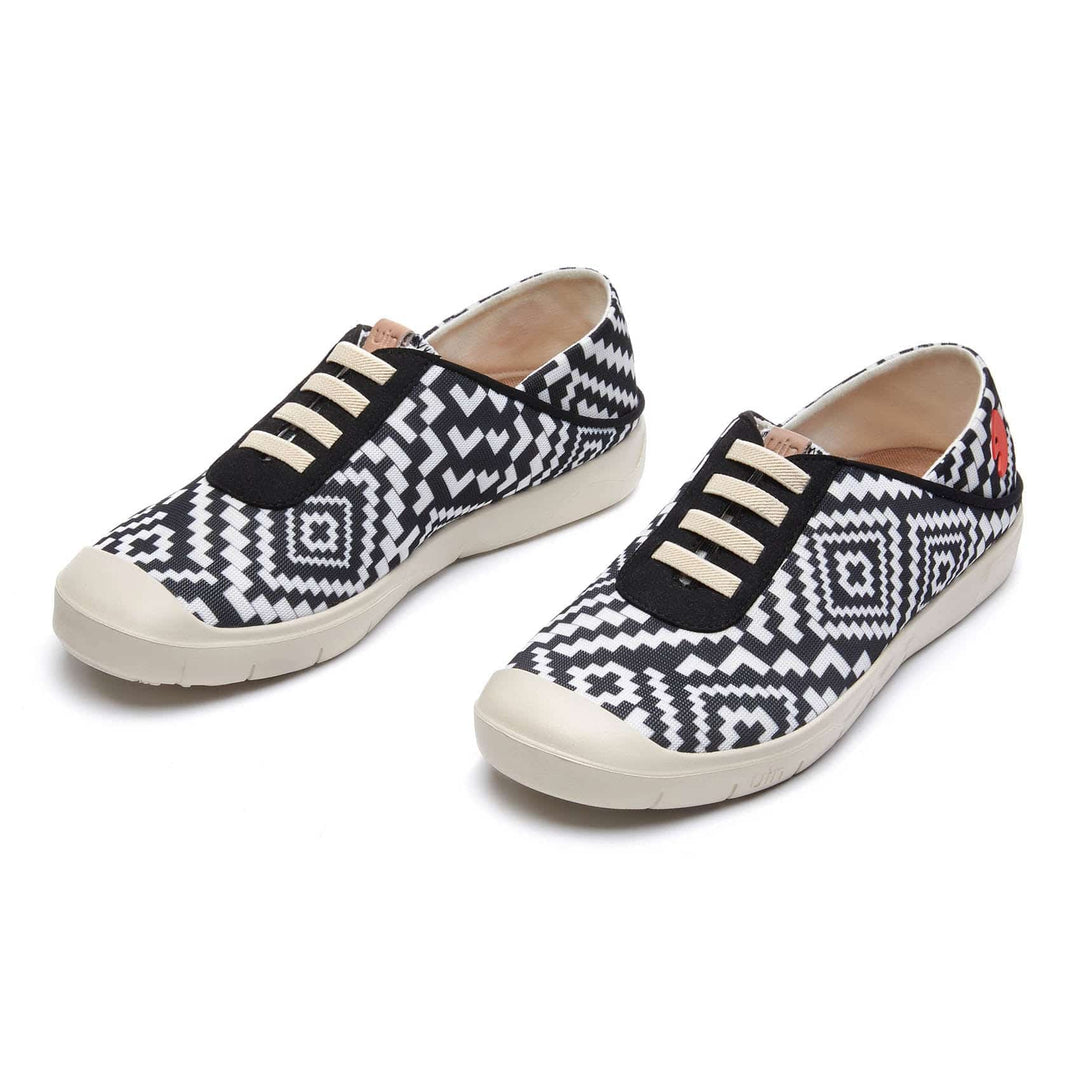 UIN Footwear Women Lattice Maze Cadiz VII Women Canvas loafers