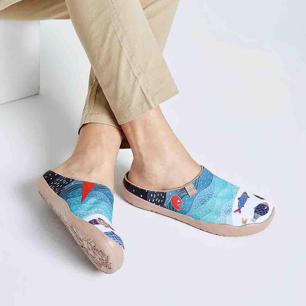 UIN Footwear Men Happy Fish Men Slipper-US Local Delivery Canvas loafers