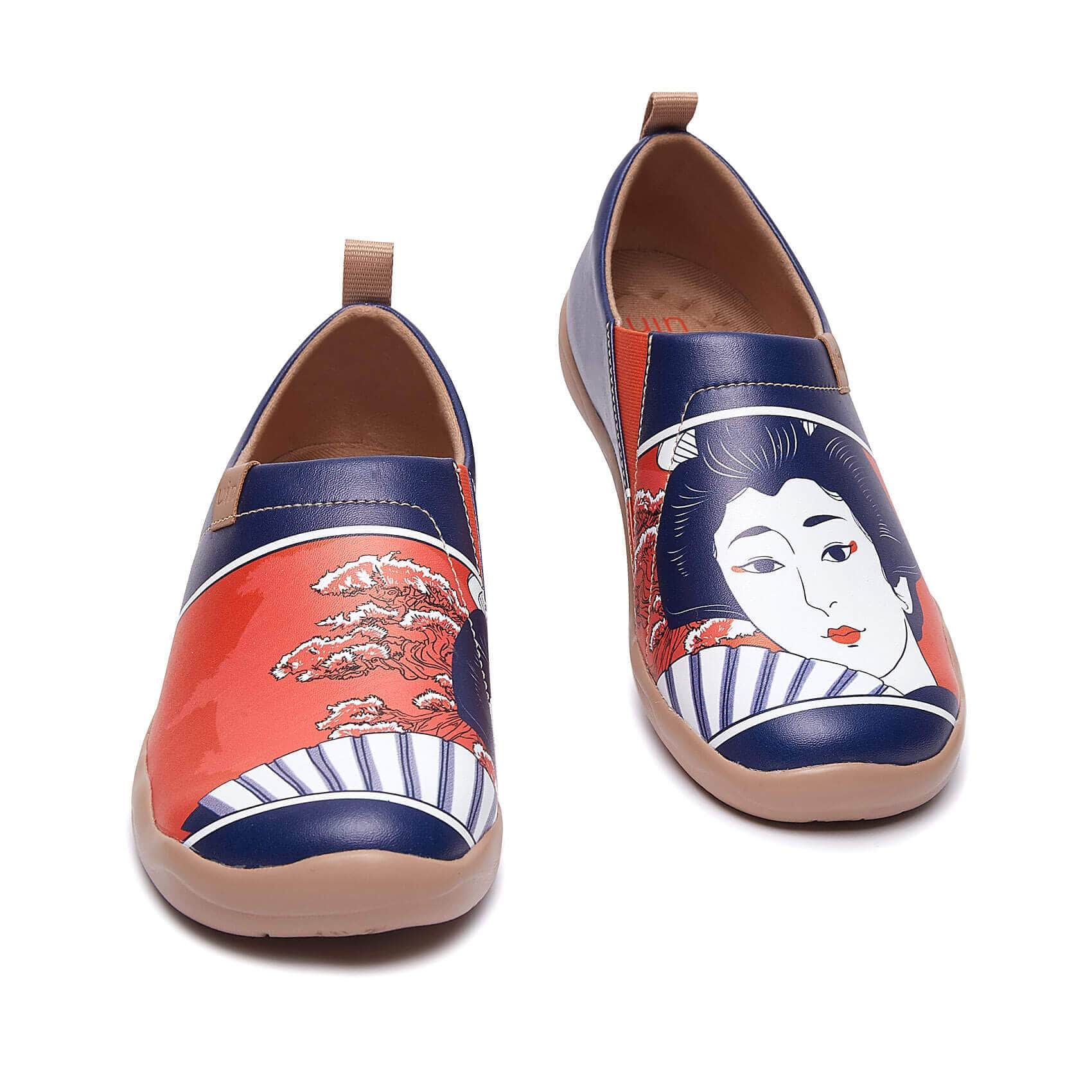 UIN Footwear Women Dancing Geisha Canvas loafers