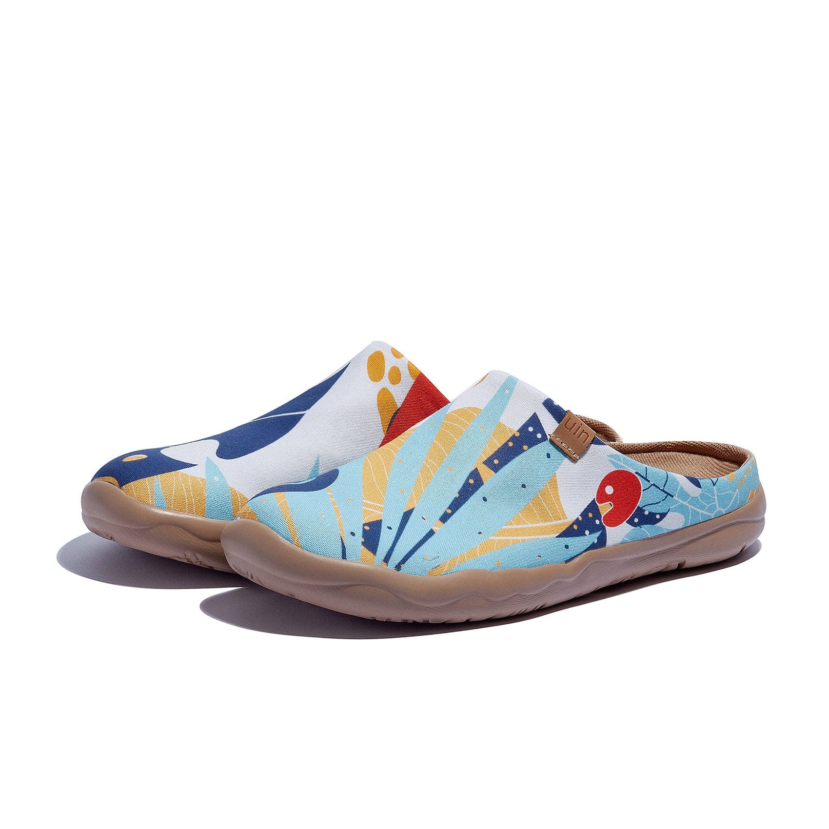 UIN Footwear Women Geometric Leaves Malaga Women Canvas loafers