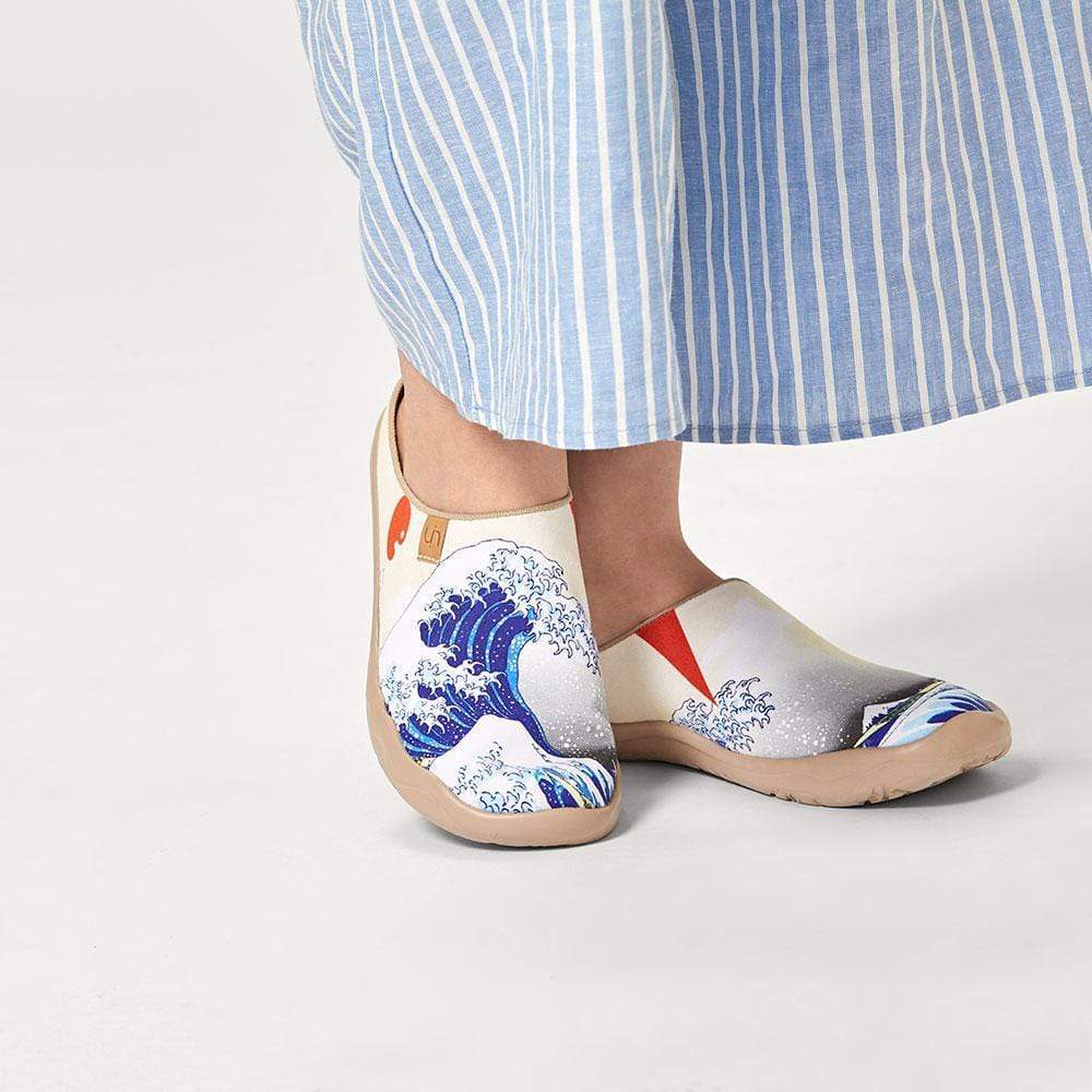 UIN Footwear Women Great Wave off Kanagawa Slipper-US Local Delivery Canvas loafers