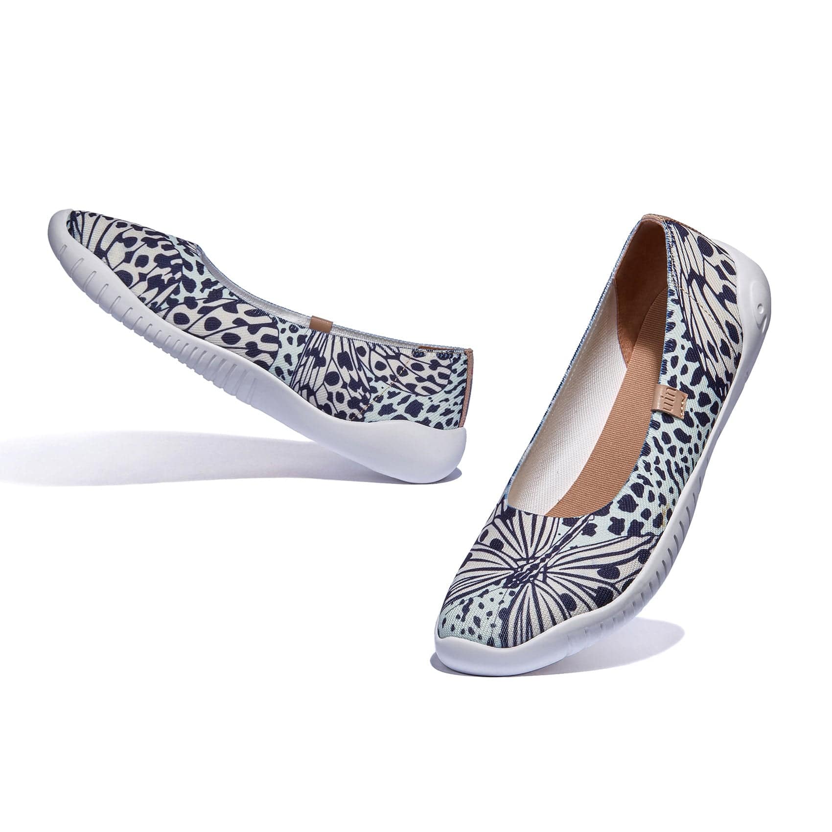 UIN Footwear Women Leopard Butterfly Menorca III Women Canvas loafers