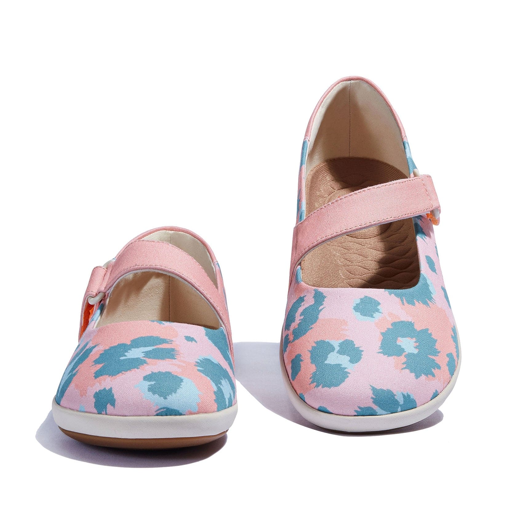 UIN Footwear Women Pink Blue Leopard Illetes III Women Canvas loafers