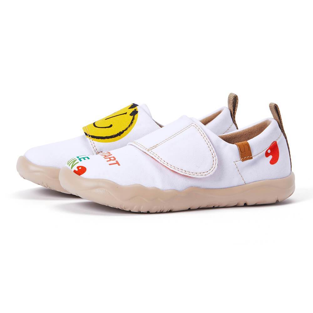 UIN Footwear Women Smiley Canvas Canvas loafers